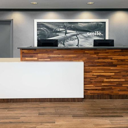 Hampton Inn Petersburg - Southpark Mall Колоніал-Гайтс Екстер'єр фото